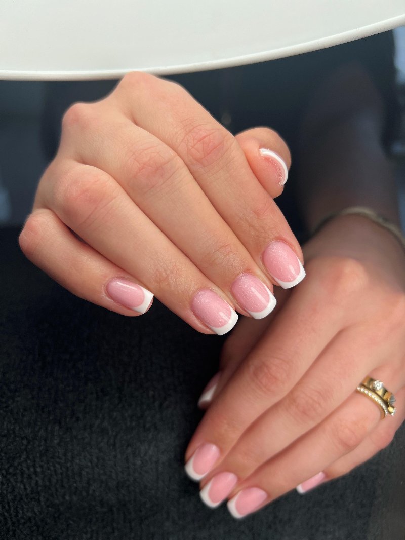 Klassieke French manicure